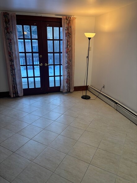 Building Photo - 153 Grand St