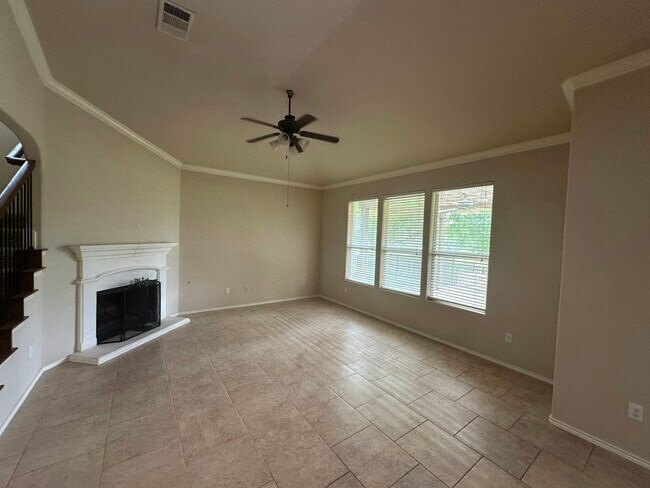 Building Photo - 1717 Woodvista Pl