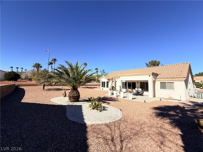 Building Photo - 9605 Sundial Dr