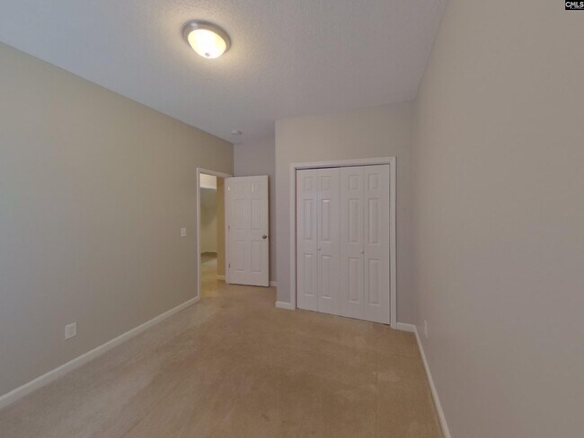 Building Photo - 207 Lockleven Dr