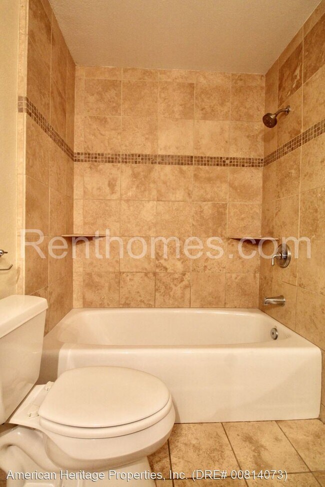 Building Photo - 4 br, 2 bath House - 3915 Broadlawn Street