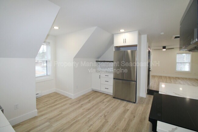 Building Photo - 253 1st NH Turnpike