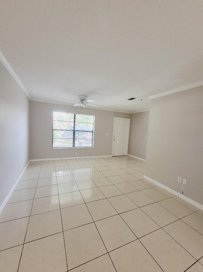 Building Photo - 12785 Peconic Ct