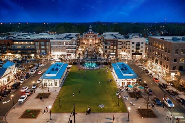 Building Photo - 925 Briars Bend