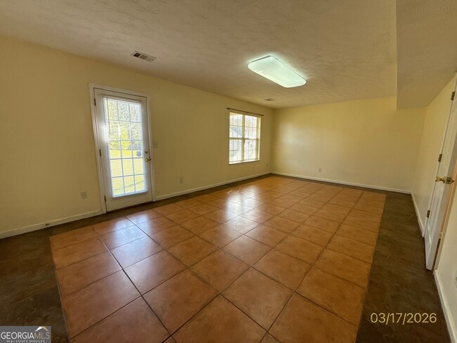 Building Photo - 2021 Gates Ct