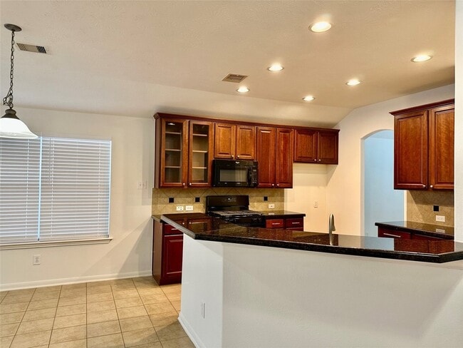 Building Photo - 30415 Deleon Fields Dr
