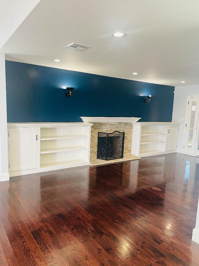 Building Photo - 3495 Meridian Ave