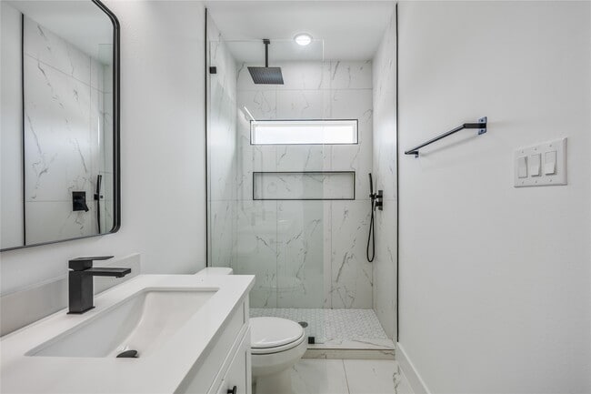 Building Photo - 4806 Carmen St