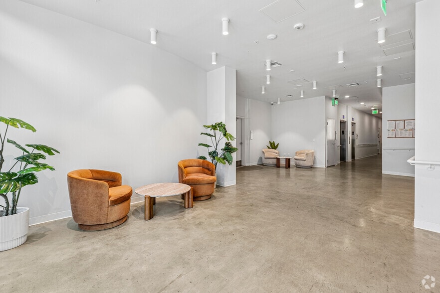 Lobby Photo - Third Thyme