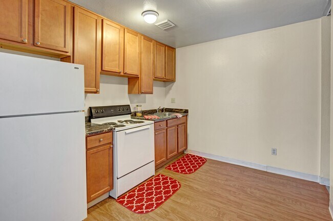 Building Photo - Conifer Grove