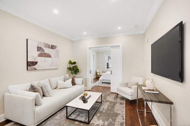 Building Photo - 31 East Ave