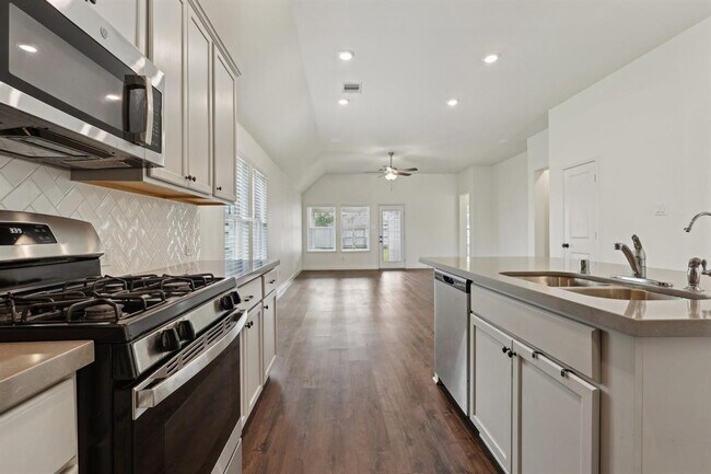 Building Photo - 4610 Cedar Butte Ln