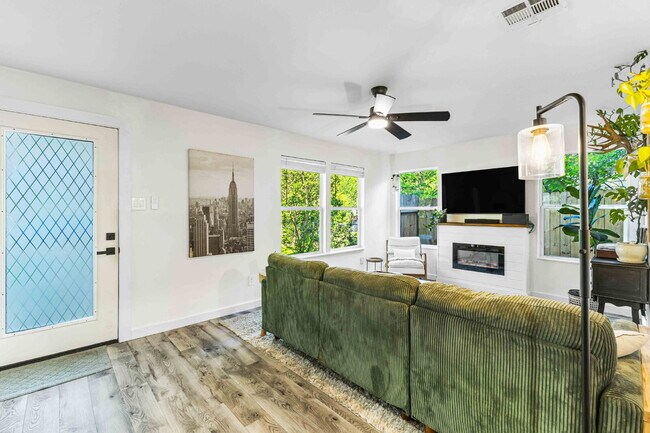 Building Photo - Timeless Charm Meets Modern Comfort in Brookview