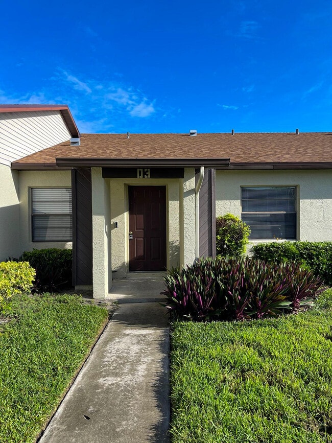 Building Photo - 6010 Indrio Rd