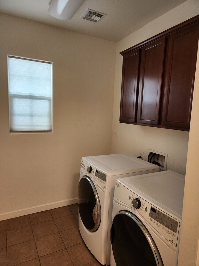 Building Photo - 3bd 2 ba Home in Balboa Way Chandler