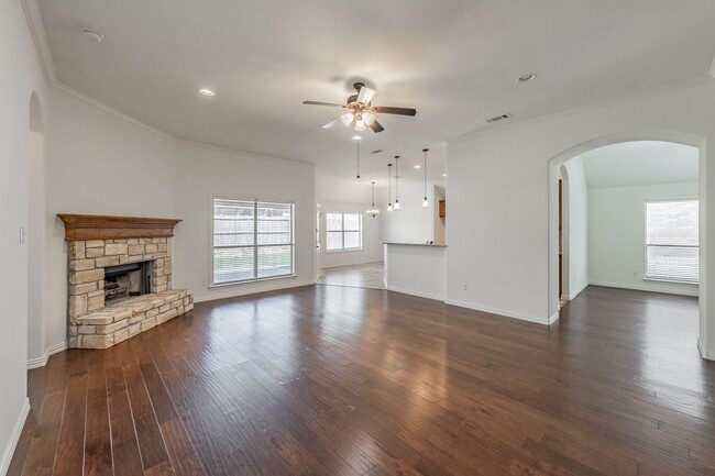 Building Photo - BEAUTIFUL HOME in Willow Park!