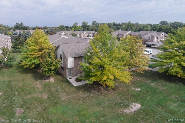 Building Photo - 42551 Lilley Pointe Dr