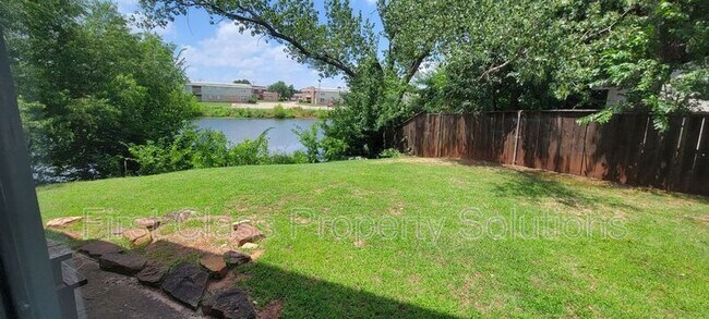 Building Photo - 7407 Kings Manor Ct