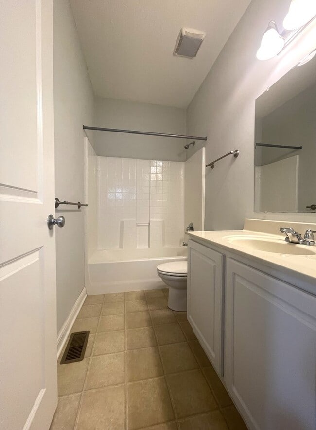Building Photo - 5597 Lantos Rd