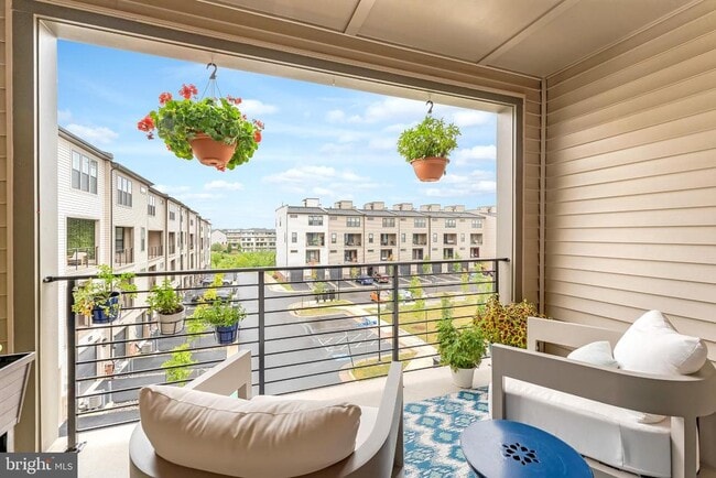 Building Photo - 22405 Claude Moore Dr