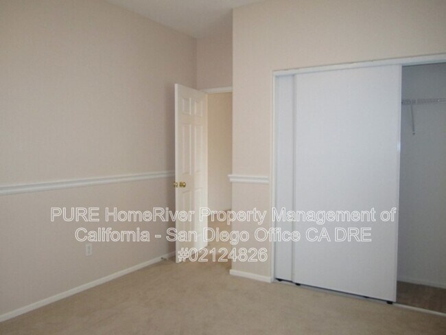 Building Photo - 621 Sumner Way