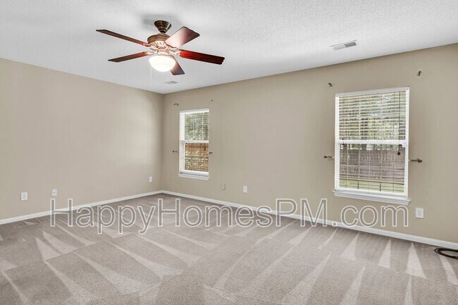 Building Photo - 135 Thistle Rd