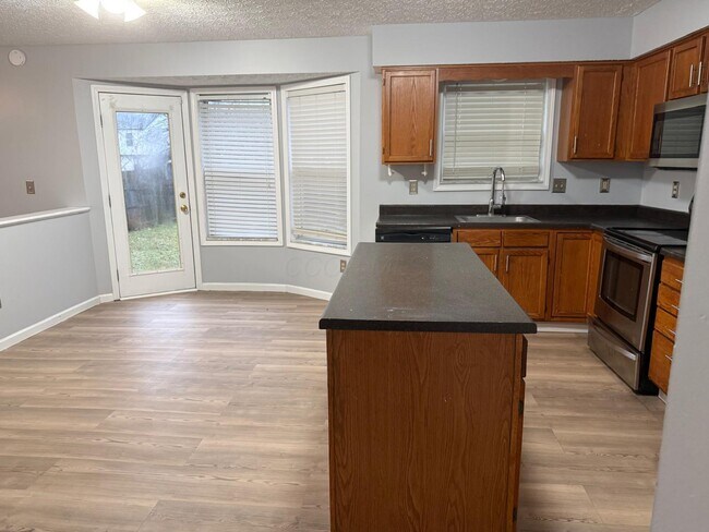 Building Photo - 6729 Kristins Cove Ln