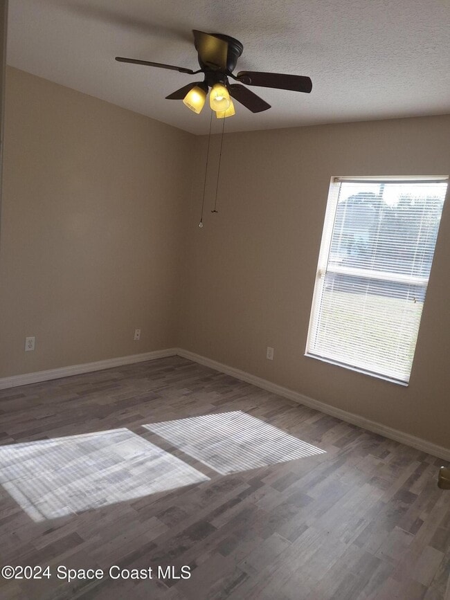 Building Photo - 880 Brickell St SE