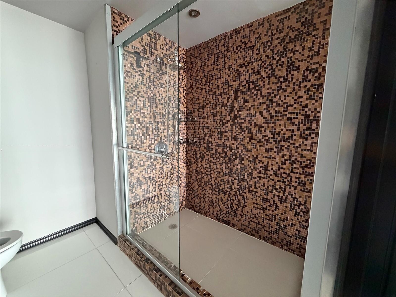 Building Photo - 690 SW 1st Ct