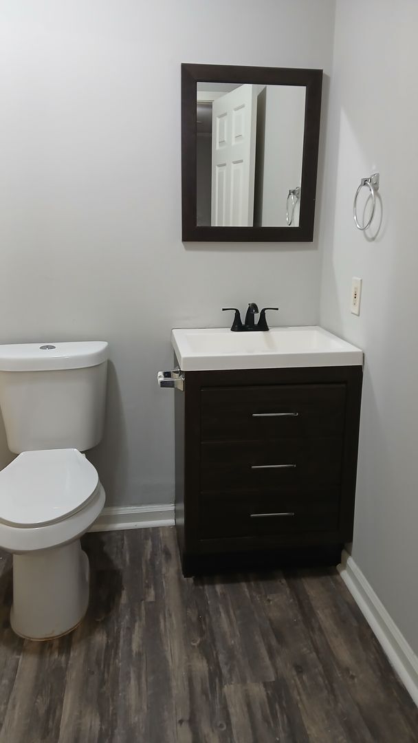 Building Photo - 1 BD/ 1 BA