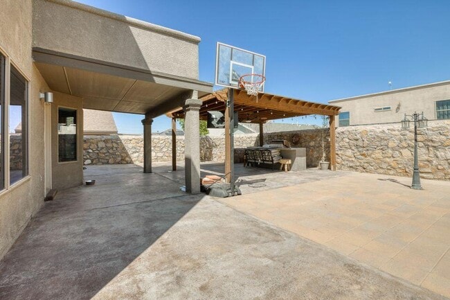 Building Photo - 429 Sonaran Ct