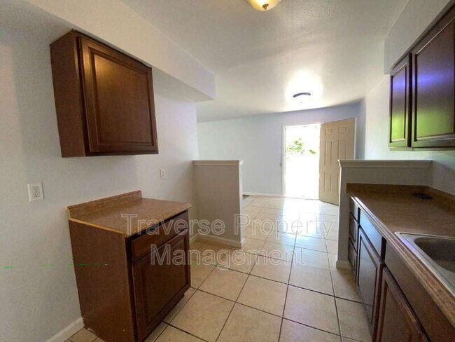 Building Photo - 6810 Trail Lake Dr