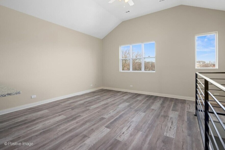 Building Photo - 2855 W Arthington St