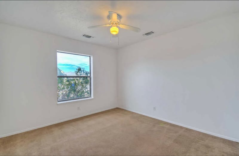 Building Photo - 856 Lancelot St