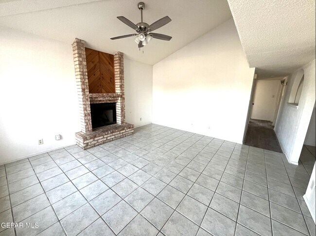 Building Photo - 11501 Cree Ct
