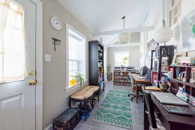 Building Photo - 4712 Fitzhugh Ave