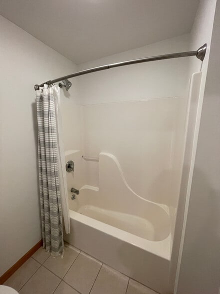 Building Photo - 1417B 2nd St