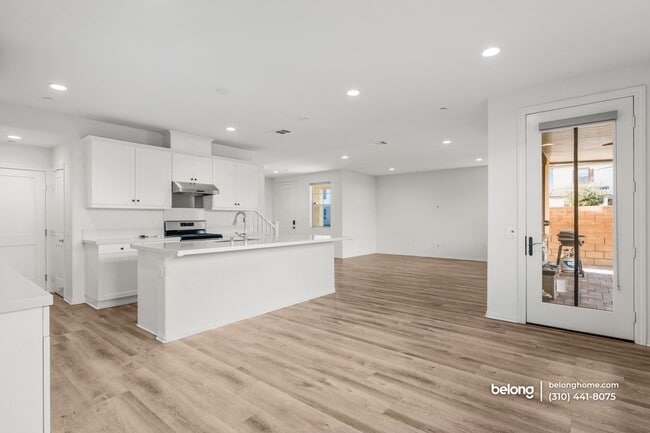 Building Photo - 3915 E Fincastle St