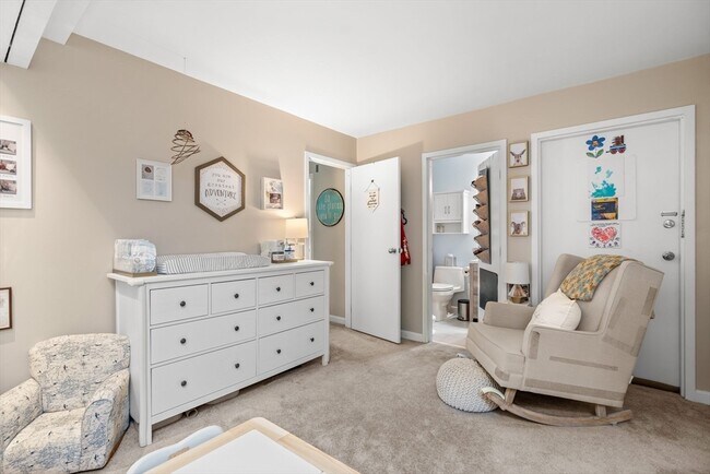 Building Photo - 106 13th St