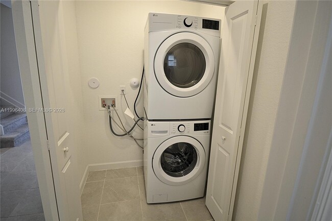 Building Photo - 2375 NW 122nd Ter