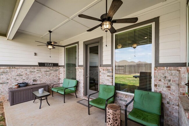 Building Photo - 500 Wild Grv Ln