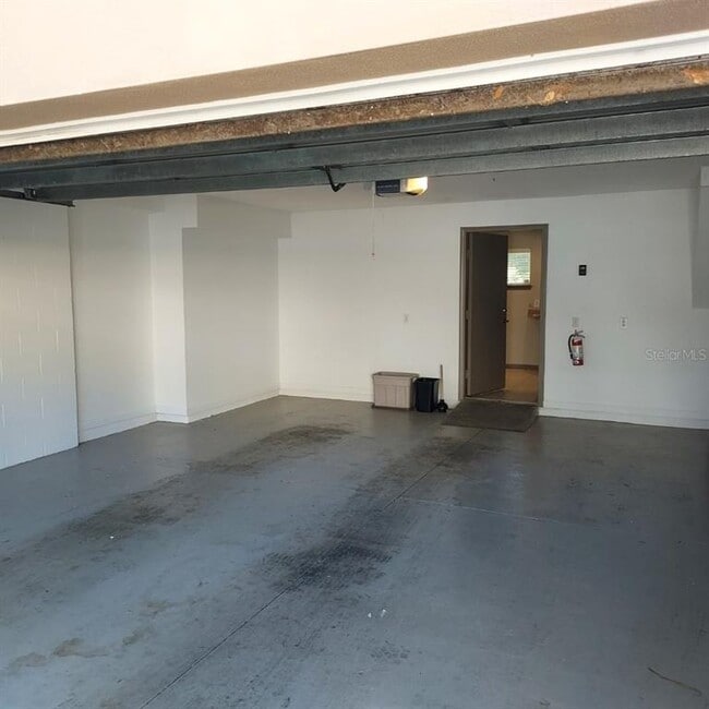 Building Photo - 5611 S Sherwood Ave