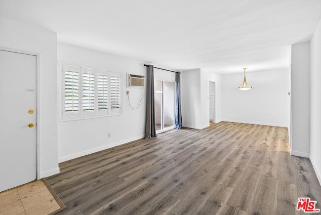 Building Photo - 630 Orlando Ave