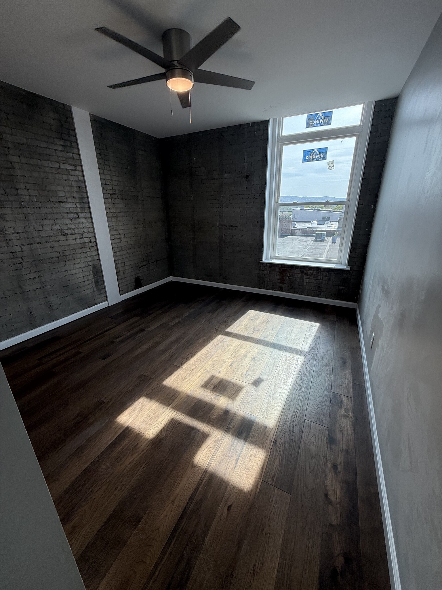 Bedroom - 111 N Main St