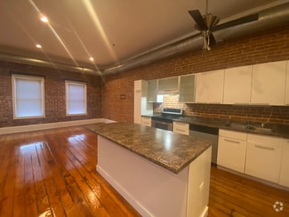 Building Photo - 2514 College Ave