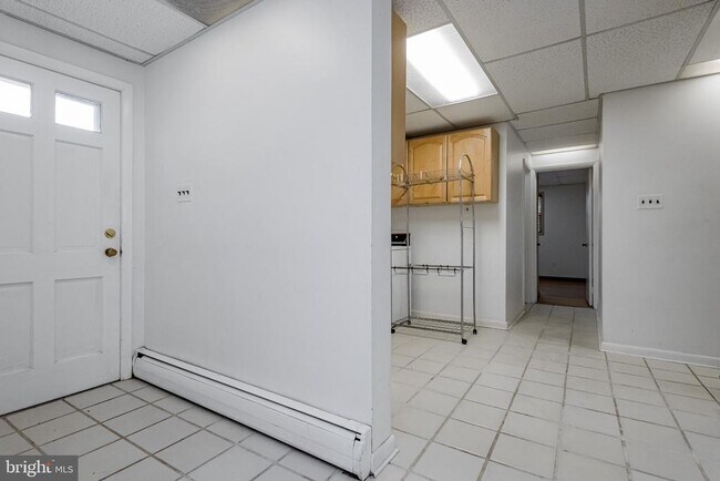 Building Photo - 901 Janney's Ln