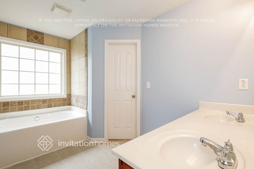 Building Photo - 5181 Apple Grove Rd NE