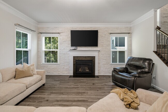 Building Photo - 16848 White Daisy Loop