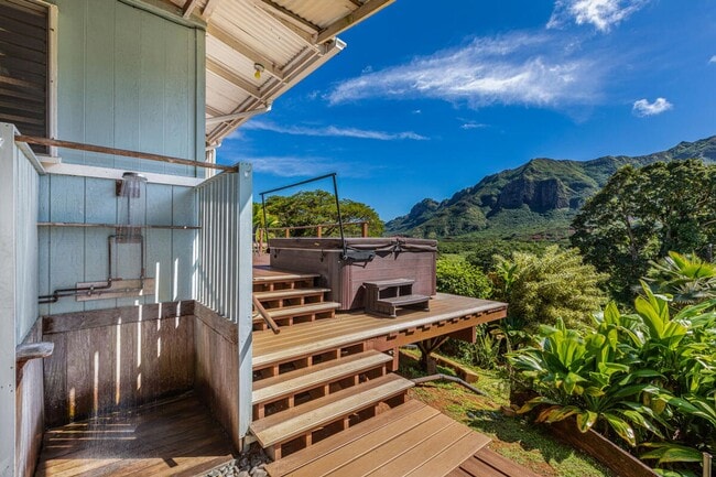 Building Photo - Charming 2 Bedroom Rental with Stunning Mountain Views – Available only April 1 to October 31, 2026