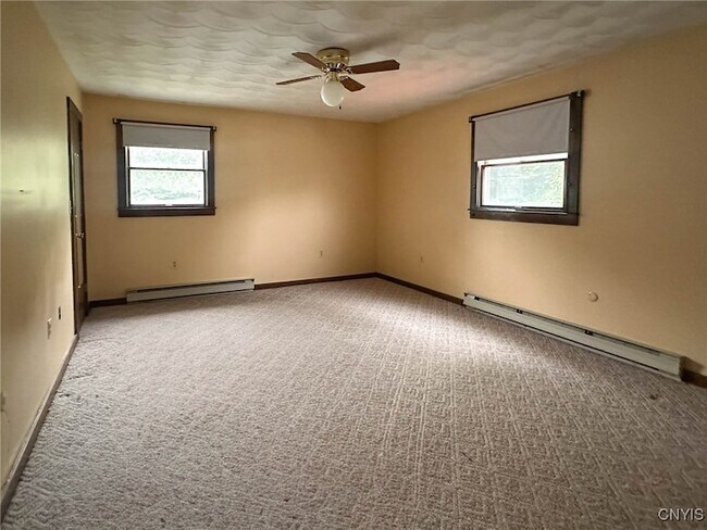 Building Photo - 821 Floyd Ave